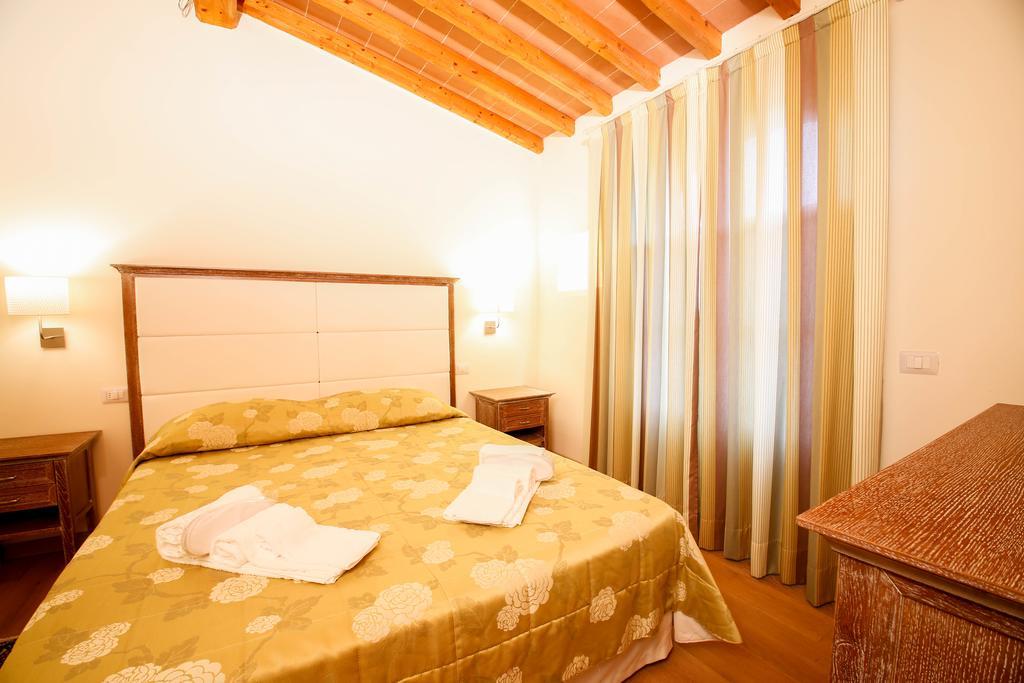 Casa Montecuccoli Montelupo Fiorentino Rom bilde