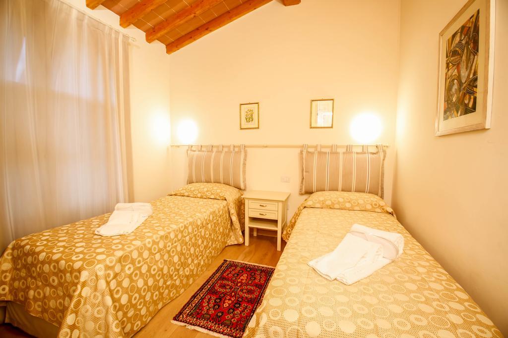 Casa Montecuccoli Montelupo Fiorentino Rom bilde